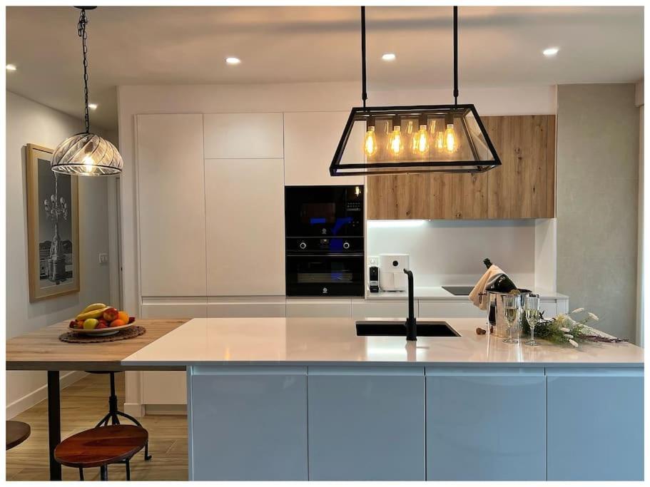 Elegance Lifestyle - Parking Gratuito! Apartman San Sebastián Kültér fotó